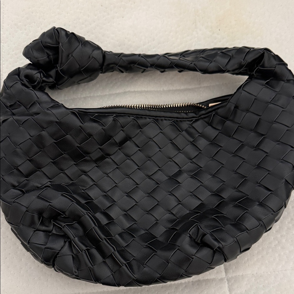 Elegant Black Woven Women's Bag